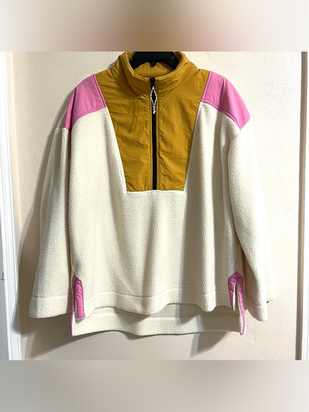 Free Assembly Colorblock White Fleece Pullover Sweater Mustard Zip Pink Trim